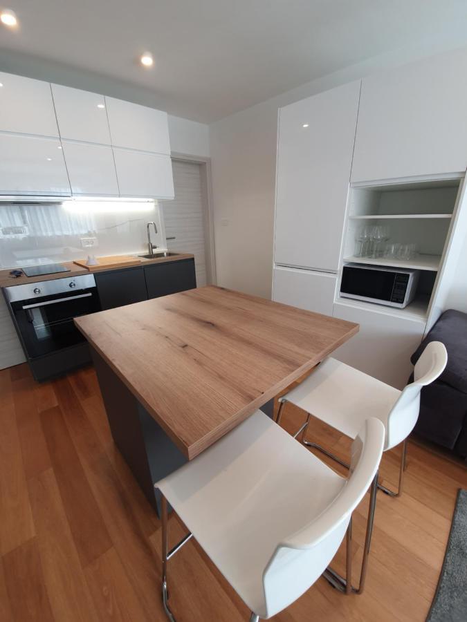 Apartman Leona 4*, Kantrida Rijeka Eksteriør bilde