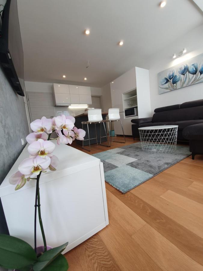 Apartman Leona 4*, Kantrida Rijeka Eksteriør bilde